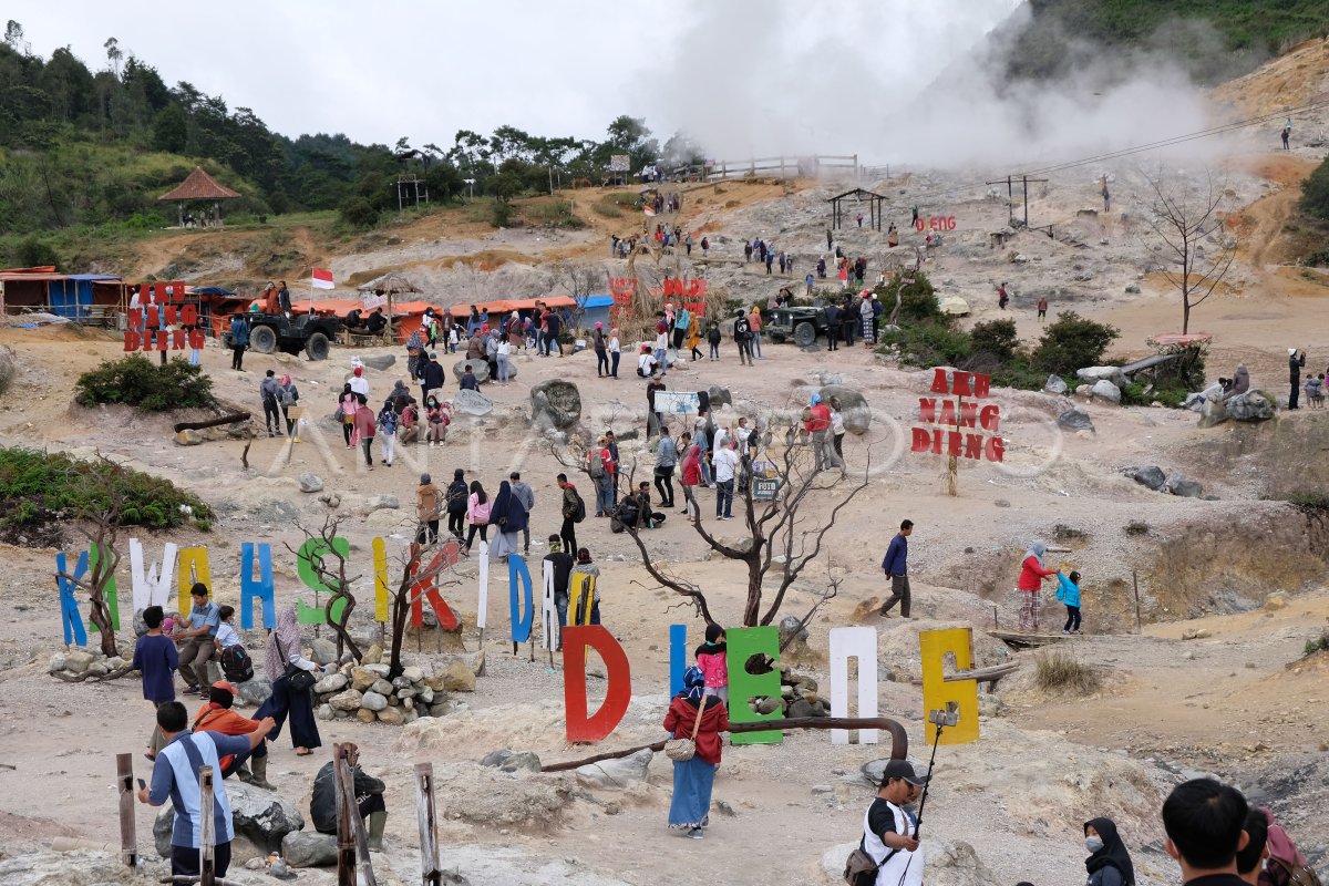 Foto Keindahan Kawah Sikidang di Kabupaten Banjarnegara - Tabibito Jateng