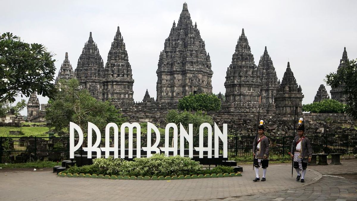 Foto Keindahan Candi Prambanan di Kabupaten Klaten - Tabibito Jateng